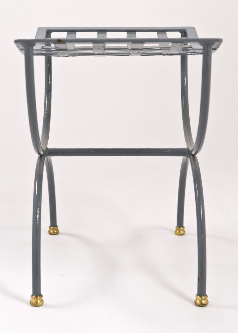 Pair of Gray Painted Curule Stools In Good Condition In Austin, TX