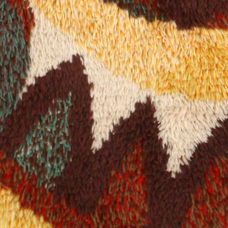 Vintage Round Swedish Rya Rug For Sale at 1stdibs