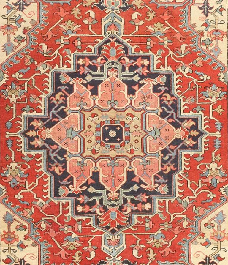 Antique Persian Serapi Carpet In Good Condition In New York, NY