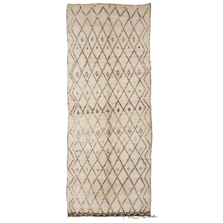 Vintage Moroccan Rug For Sale at 1stdibs