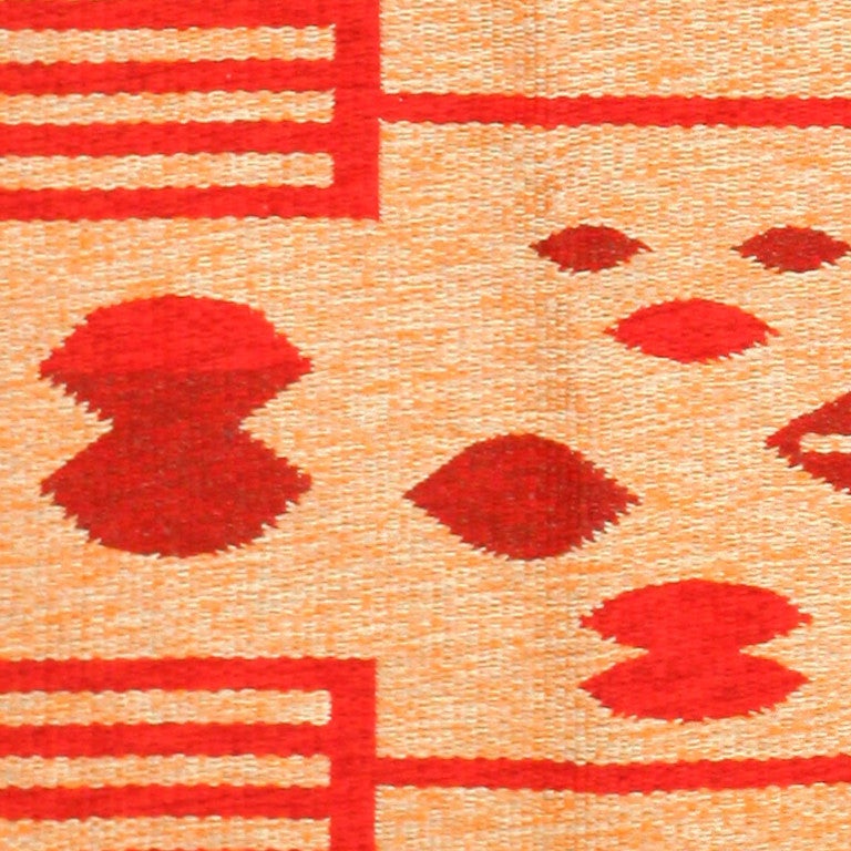 20th Century Vintage Double-Sided Swedish Kilim. Size: 5 ft 9 in x 9 ft 6 in (1.75 m x 2.9 m)