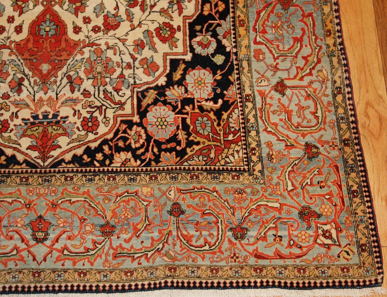 Kashan rug, Persia, last quarter of the 19th century, crafted in Kashan, this extraordinary antique Persian carpet is an ideal decorator's piece or collector's item that represents the hallmarks of the acclaimed Mohtashem designation. These