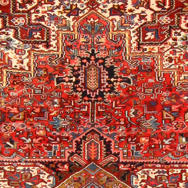 Vintage Persian Heriz Rug In Excellent Condition In New York, NY