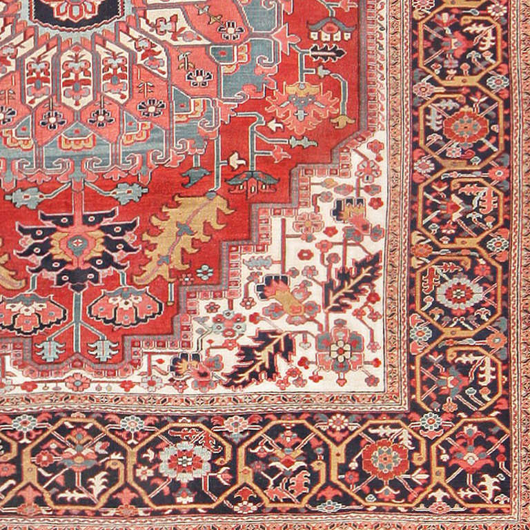 Beautiful Square Size Persian Antique Heriz Serapi Carpet In Excellent Condition In New York, NY