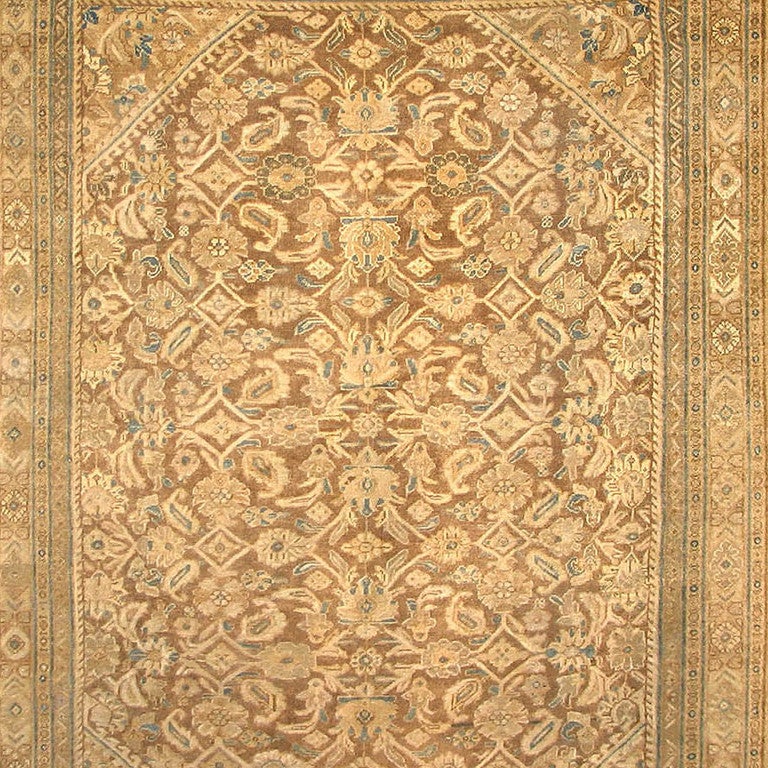 Antique Sultanabad Persian Rugs In Excellent Condition In New York, NY