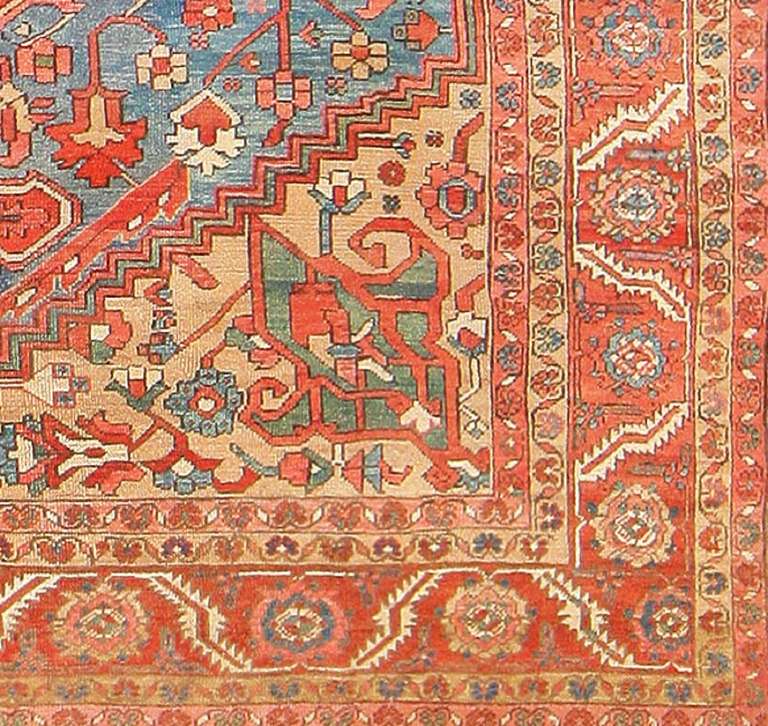 Antique Heriz Serapi Rug In Excellent Condition In New York, NY