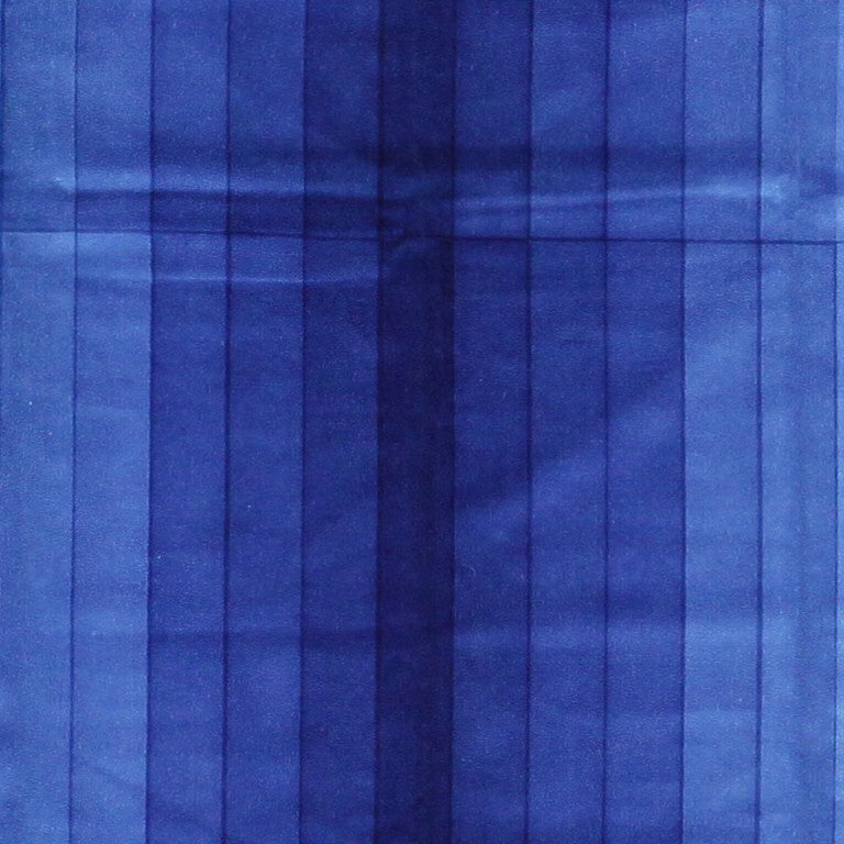 Vintage Verner Panton Gradient Textile in Blue. Size: 3 ft 10 in x 3 ft 10 in In Excellent Condition In New York, NY