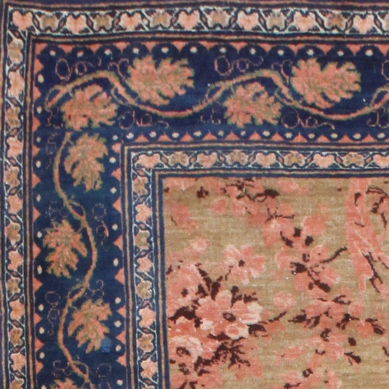 Beautiful Antique Persian Bidjar Rug In Excellent Condition In New York, NY