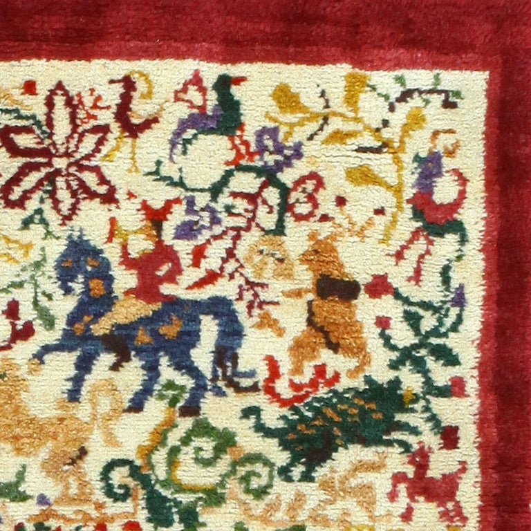Ecuadorean Vintage Ecuadorian Animal Carpet. Size: 3 ft 10 in x 5 ft 7 in (1.17 m x 1.7 m)