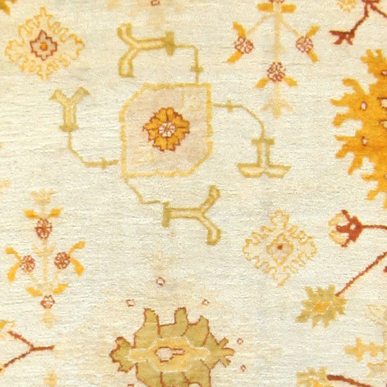 20th Century Beautiful Light Colored Antique Turkish Oushak Carpet