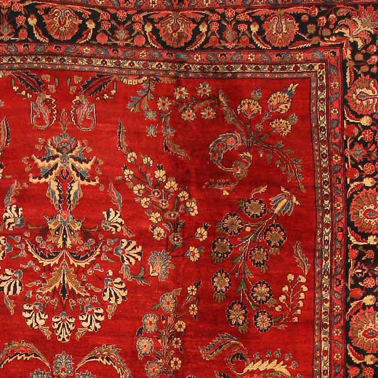 Antique Sarouk Persian Rug In Excellent Condition In New York, NY