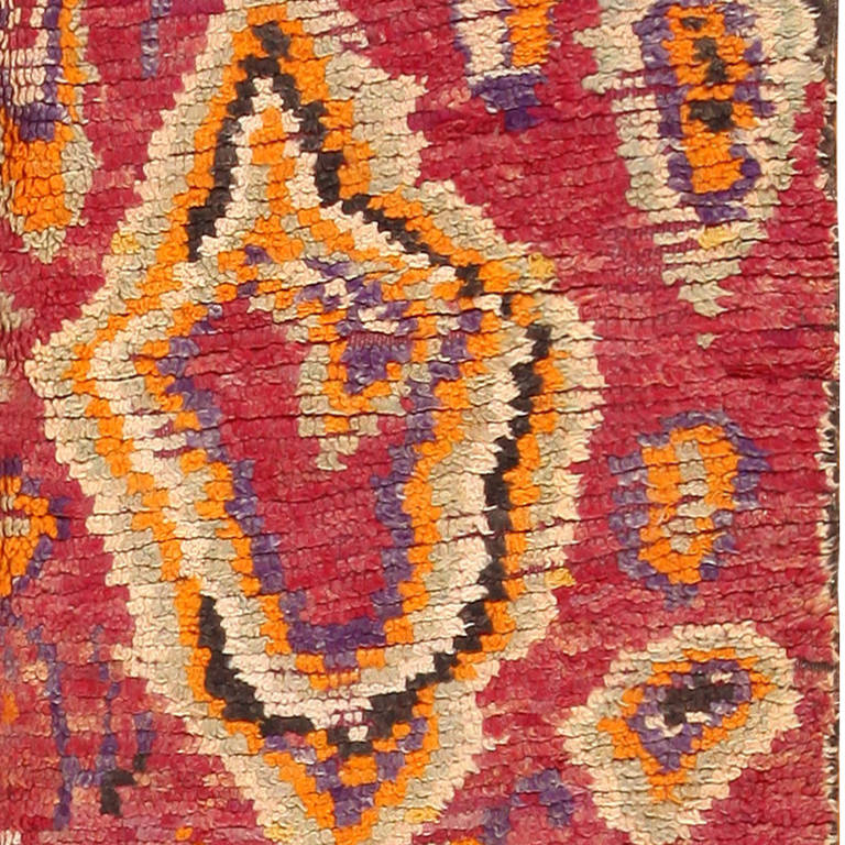 20th Century Primitive Vintage Moroccan Rug. 4 ft 5 in x 13 ft 10 in For Sale