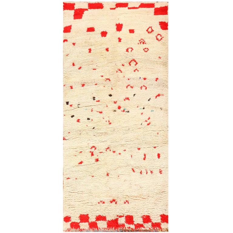 Ivory and Red Vintage Moroccan Rug For Sale at 1stdibs