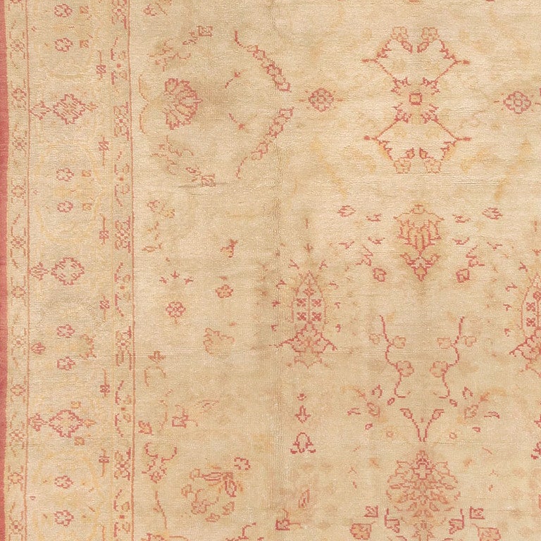 Antique Oushak Rug or Carpet In Good Condition In New York, NY
