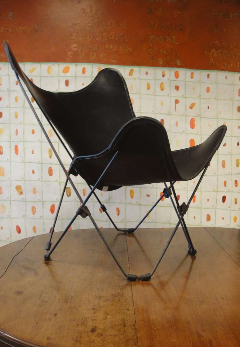 American Pair of Mid-Century Leather Butterfly Camp Chairs