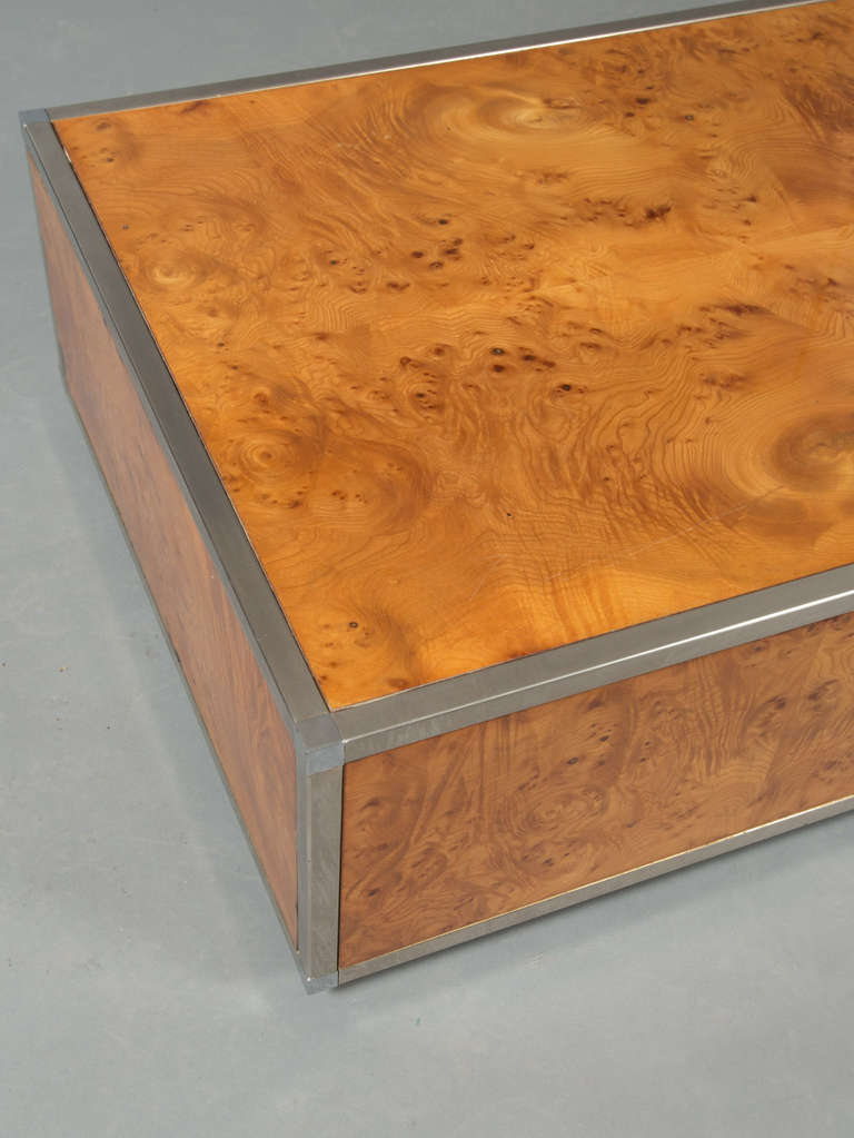 Pair of Mid-Century Burl Wood Coffee Tables 2