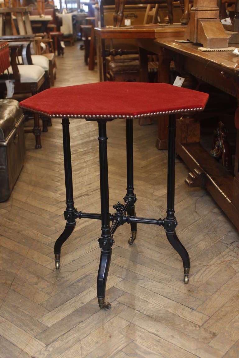 Hilliard & Sons Ebonized Table In Excellent Condition In New York, NY