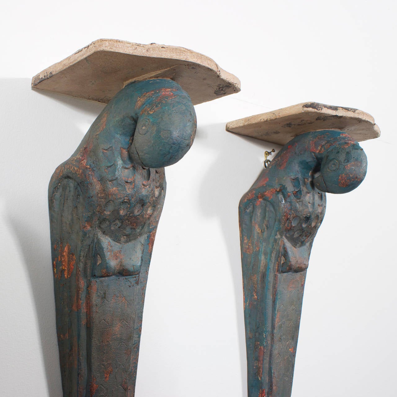Pair of Paint Distressed Parrot Wall Brackets In Excellent Condition In Palm Beach, FL