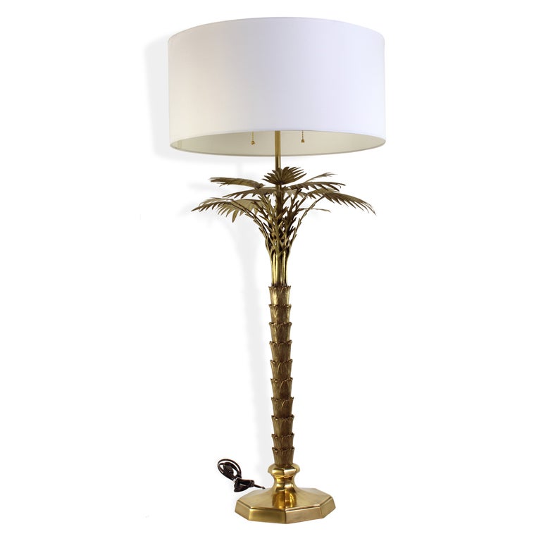 A large palm tree table lamp in brass, excellent quality and detail. Newly wired. Follow us on Instagram fshenemaderantiques.