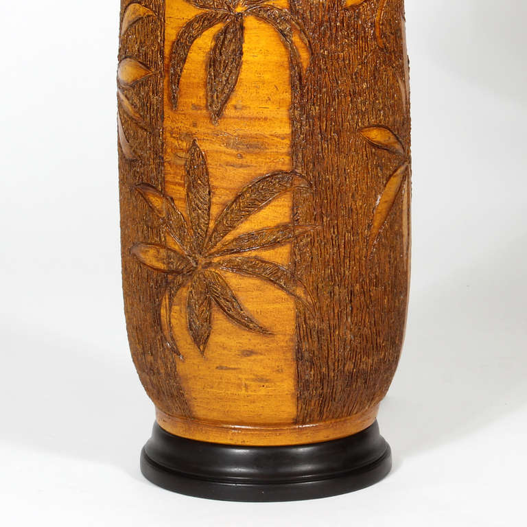 Pair of Retro Mid-Century Modern Etched Palm Tree Pottery Lamps For Sale 1