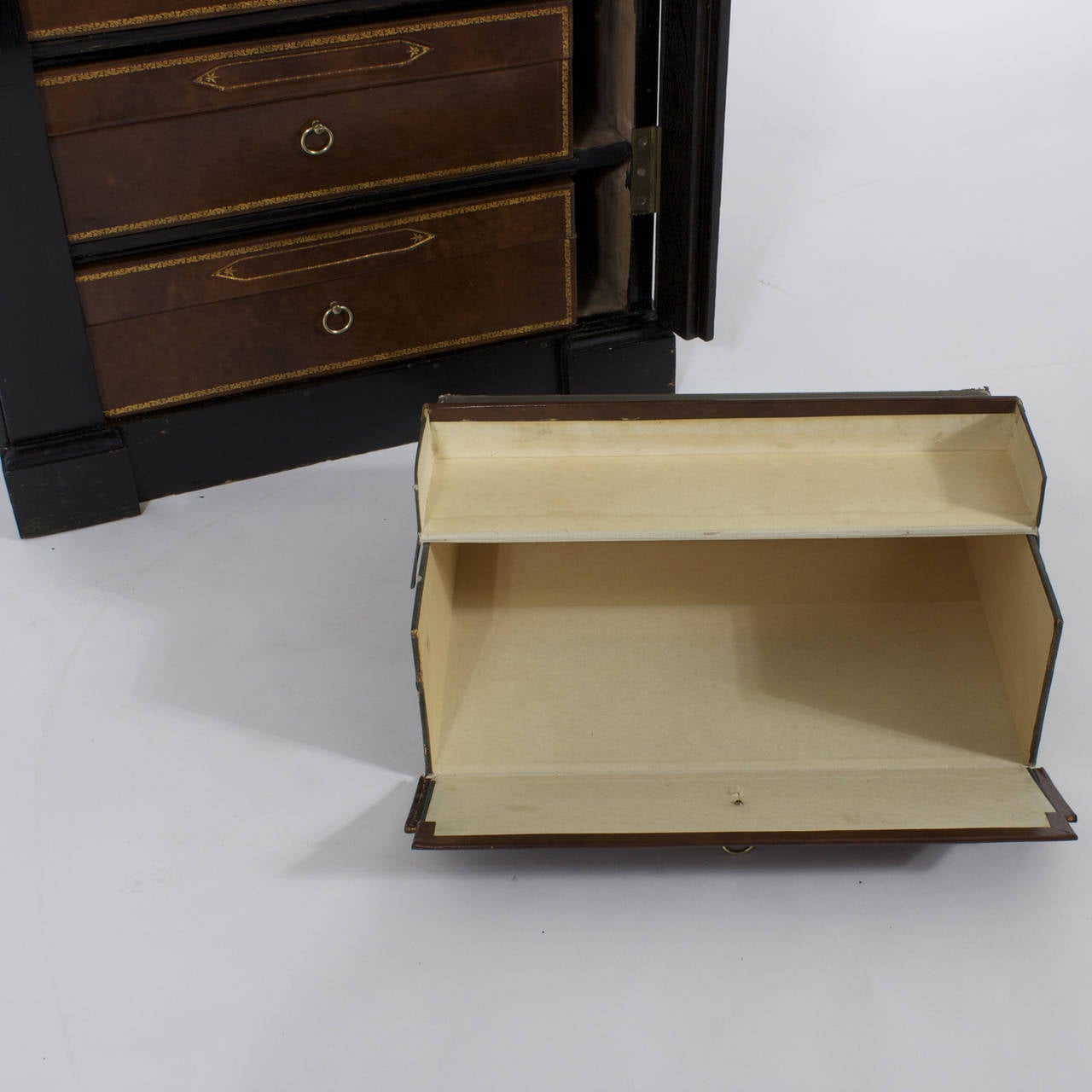 French, Ten-Drawer Leather Cartonnier or Wellington Chest 4