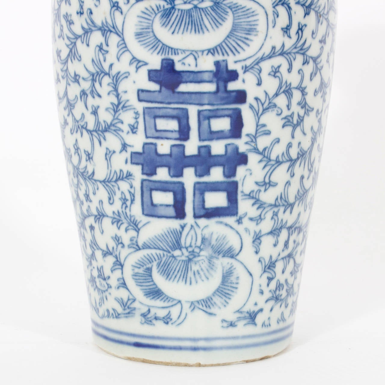 20th Century Pair of Chinese Export Blue and White Vases with Double Happy Motifs