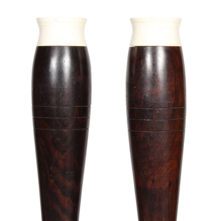 20th Century Pair of Tall Anglo-Indian Vases in Turned Rosewood with Bone Tops For Sale