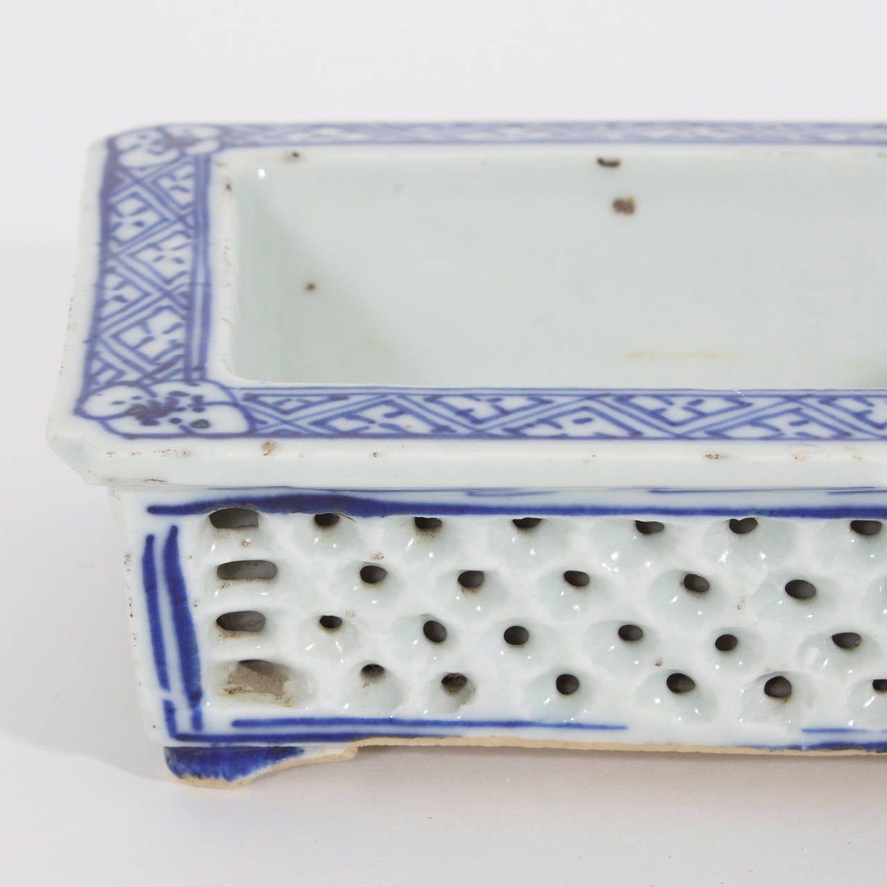 19th Century Blue and White Narcissus or Bulb Tray In Good Condition In Palm Beach, FL