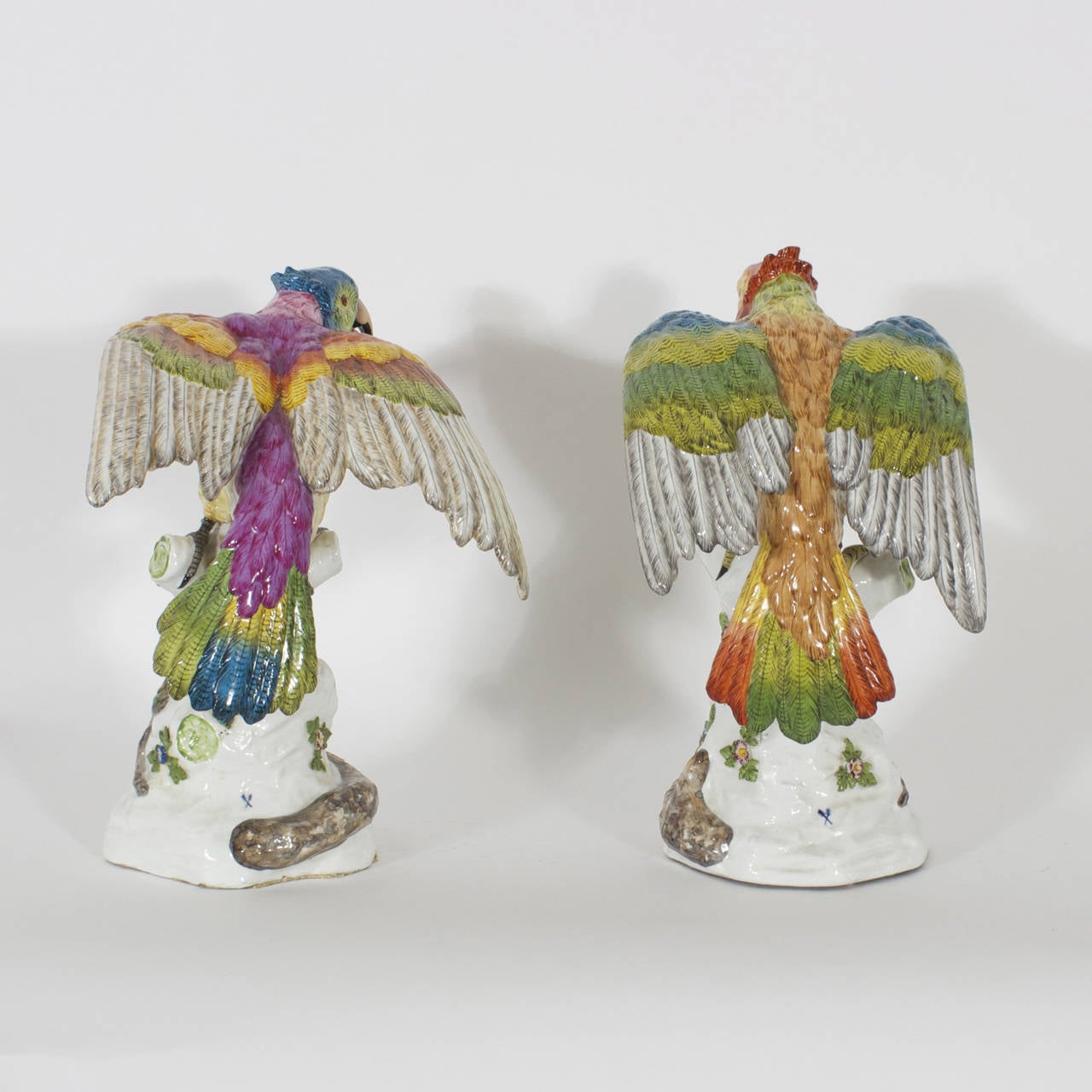Pair of 19th Century Porcelain Parrot Sculptures In Excellent Condition In Palm Beach, FL