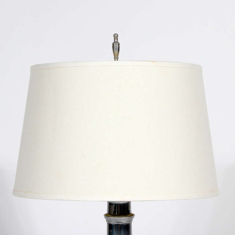 Coppia di lampade di forma classica in alluminio Warren Kessler in vendita 1