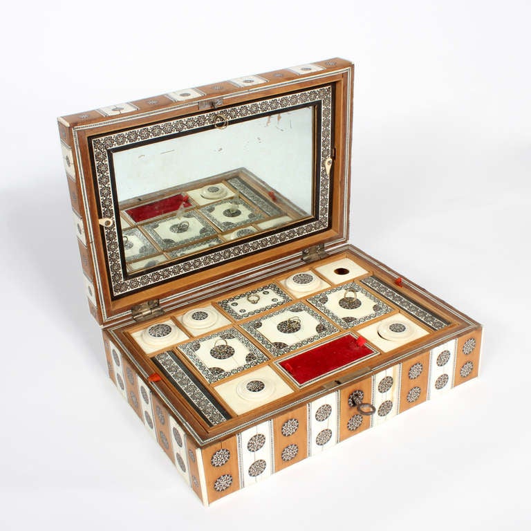 Anglo Indian Sadeli, Ivory and Sandalwood Inlaid Box 3