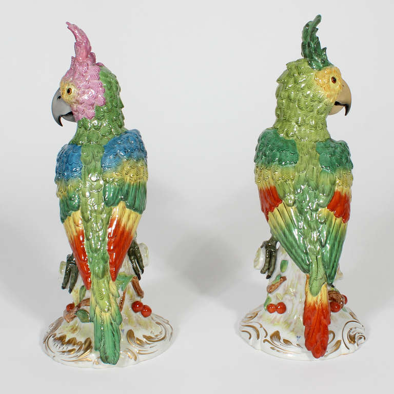 A Pair of Large and Decorative Porcelain Parrots In Excellent Condition In Palm Beach, FL