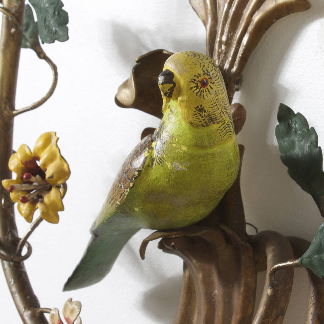 20th Century Amusing Pair of Painted Italian Tole Parakeet Sconces‏
