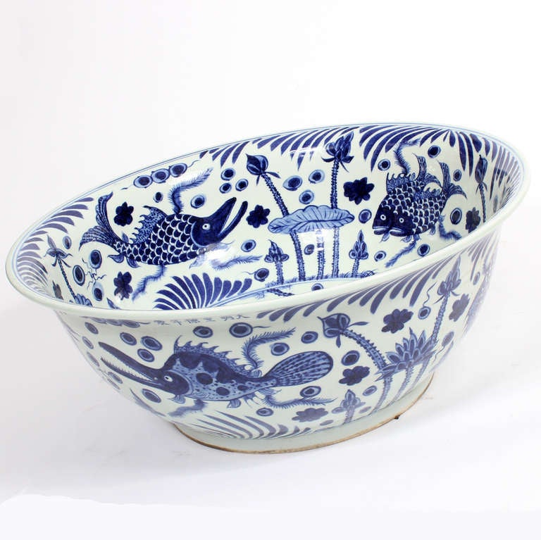 Huge Blue and White Chinese Export Style Bowl In Excellent Condition In Palm Beach, FL