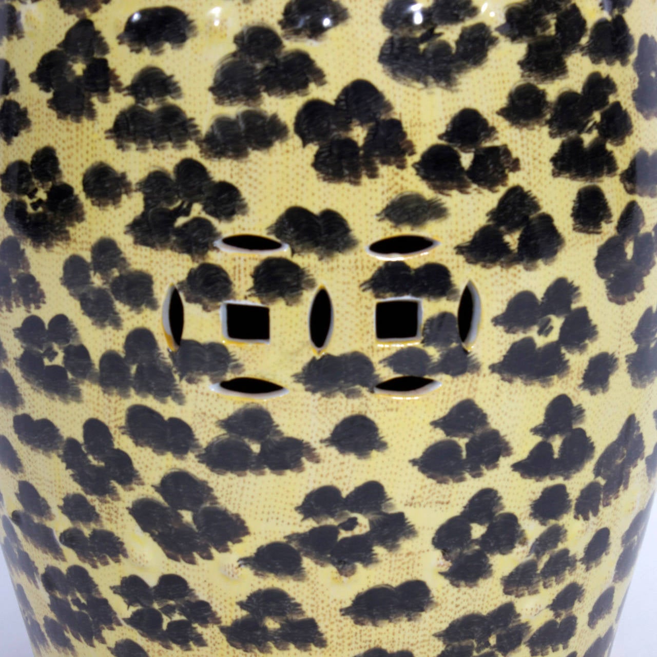 Late 20th Century Stylish Leopard Print Ceramic Garden Seat
