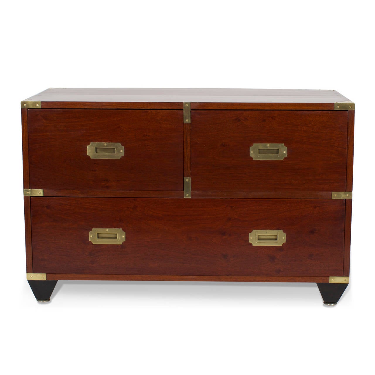 Pair of Labeled Charlotte Horstmann Campaign Style Chests In Excellent Condition In Palm Beach, FL