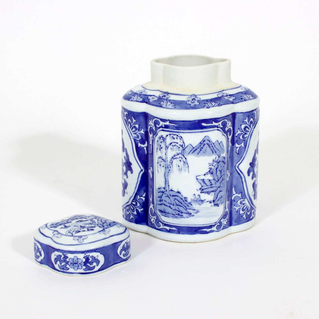 20th Century Pair of Chinese Export Blue and White Canisters
