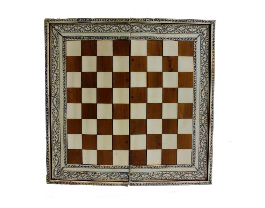 Anglo Indian Ivory And Sandalwood Checker And Backgammon Box 2
