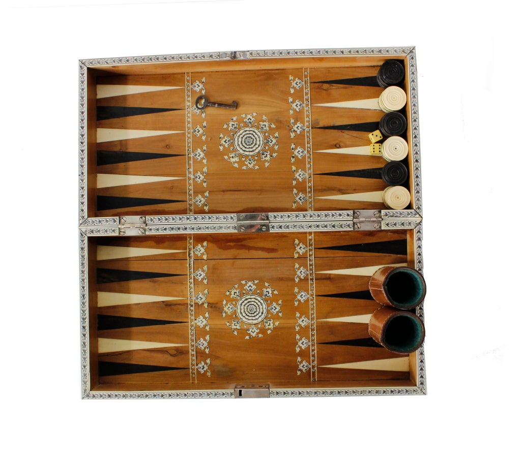 Anglo Indian Ivory And Sandalwood Checker And Backgammon Box 4