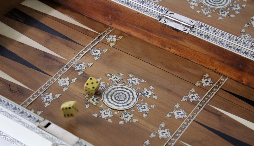 Anglo Indian Ivory And Sandalwood Checker And Backgammon Box 5