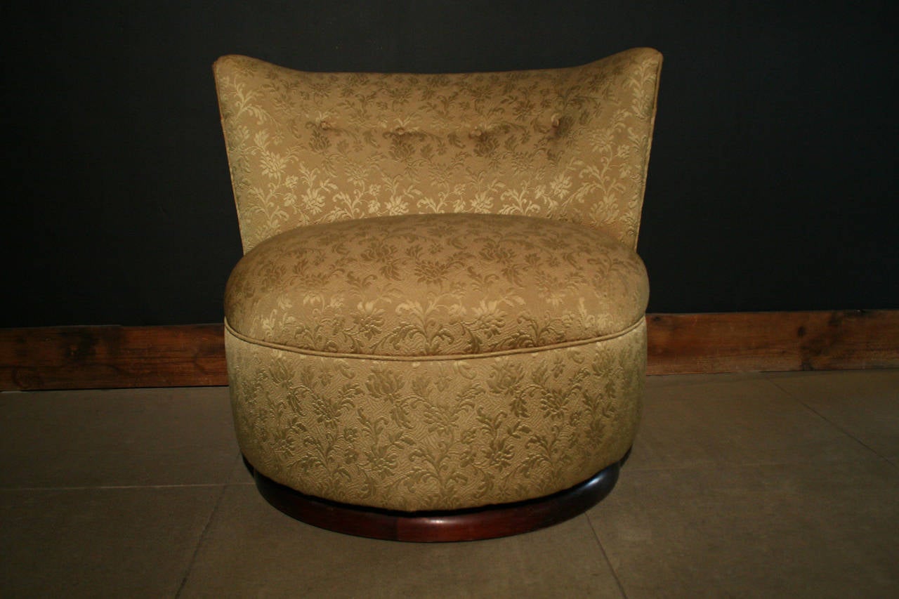 Mid-20th Century Pair of Art Deco Chairs on Wooden Swivel Base in Original Fabric For Sale