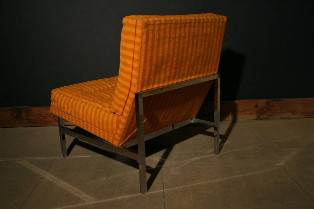 Pair of Knoll Tufted Lounge Chairs with Original Fabric In Excellent Condition For Sale In Los Angeles, CA