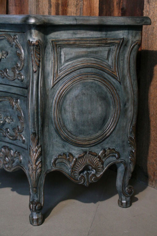 Pair of French Baroque Carved Wood Night Stands For Sale 1