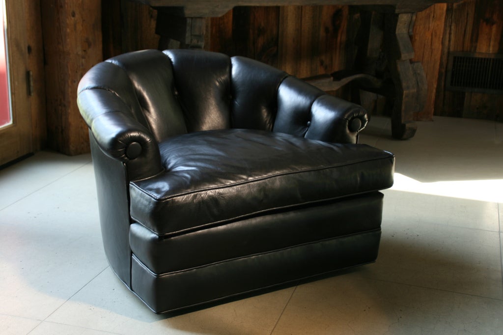 American Monteverdi Young Leather Side Chair on Casters For Sale