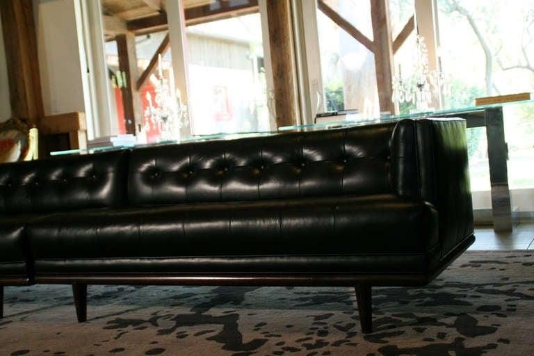 Rare Monteverdi Young Tufted Leather Sofa Settee In Excellent Condition For Sale In Los Angeles, CA