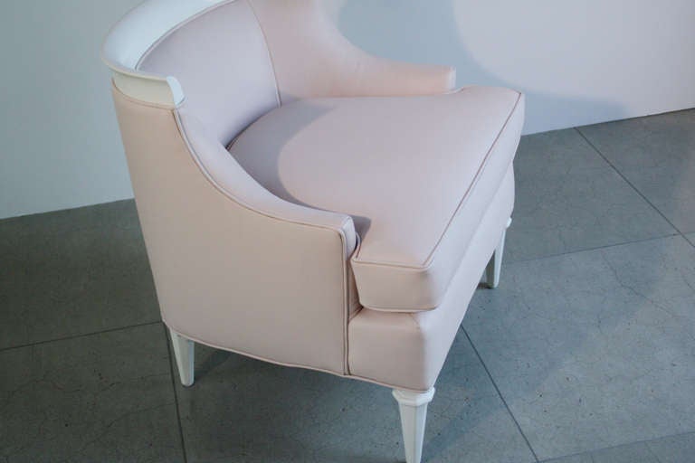 Mid-20th Century Pair of Pale Pink Leather Bergere Chairs For Sale