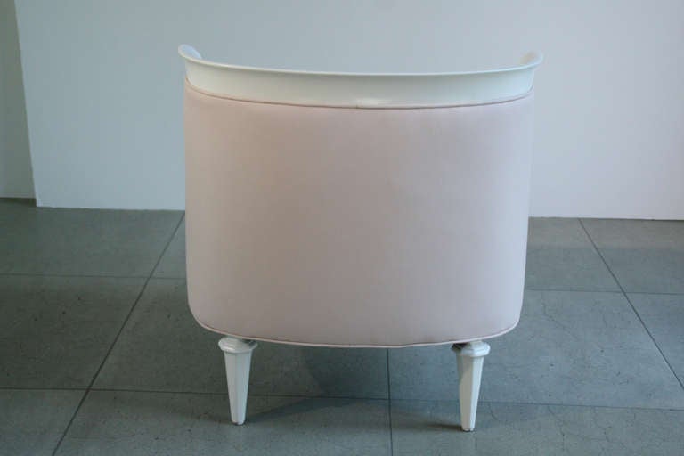 Pair of Pale Pink Leather Bergere Chairs In Excellent Condition For Sale In Los Angeles, CA