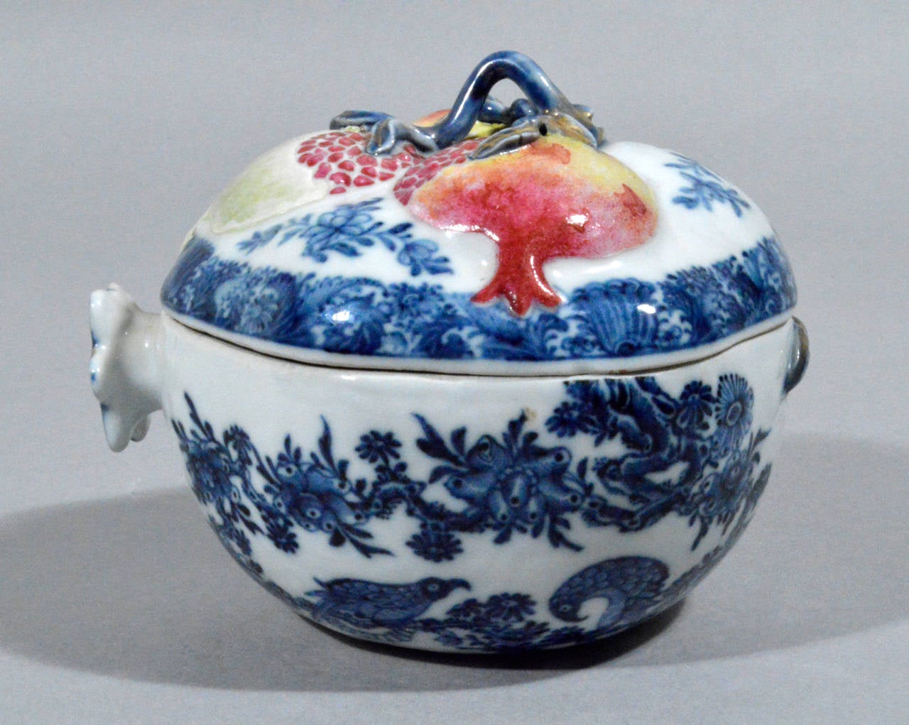 Pair of Extremely Rare Chinese Export Pomegranate Porcelain Tureens and Stands In Excellent Condition In Downingtown, PA