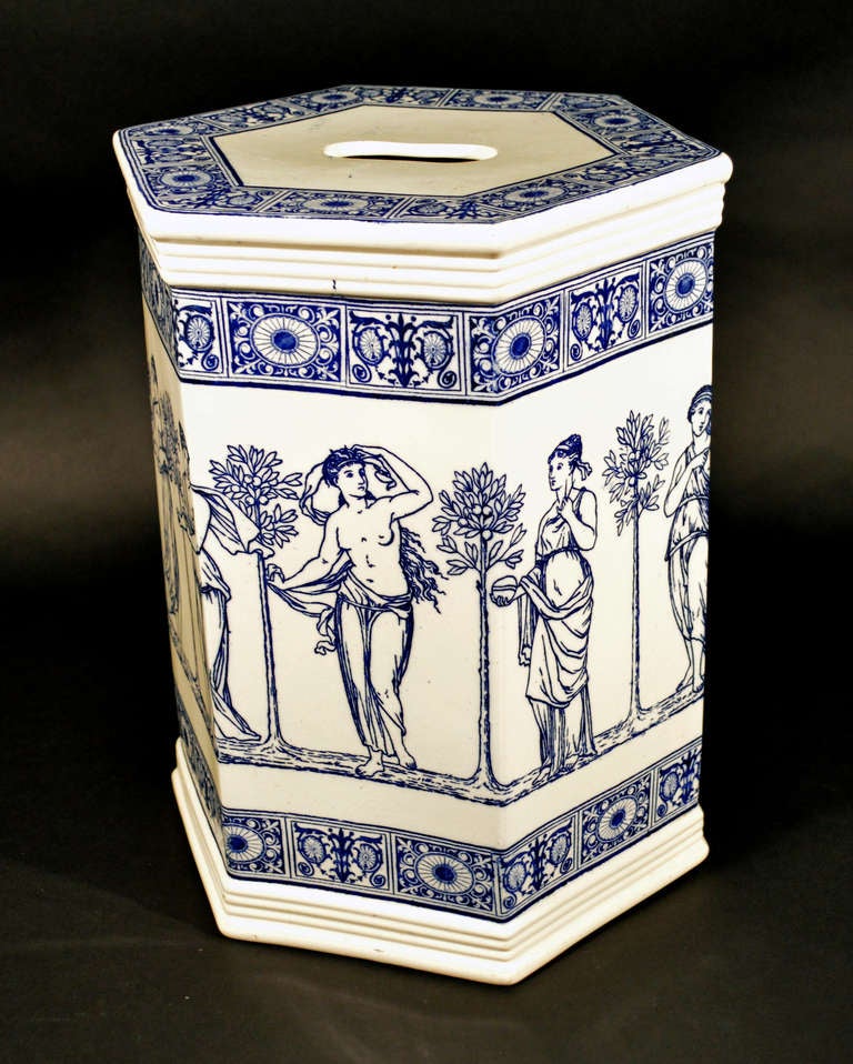 An English Aesthetic Movement Wedgwood Queen's Ware Garden Seat 3