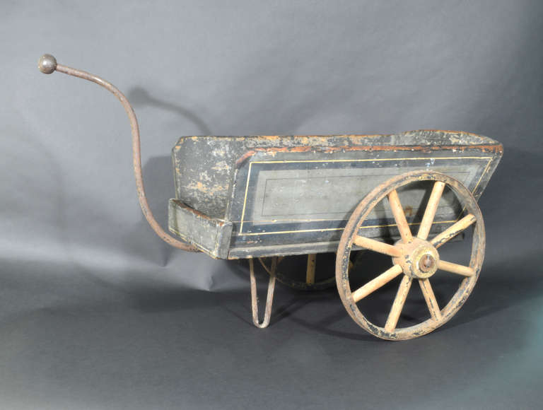 Small Antique Garden Flower Cart In Good Condition In Downingtown, PA